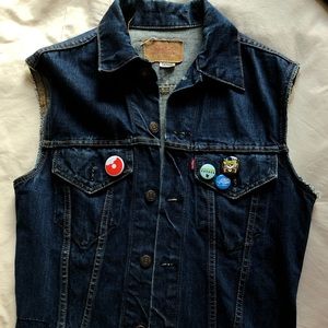 Levi’s denim vest